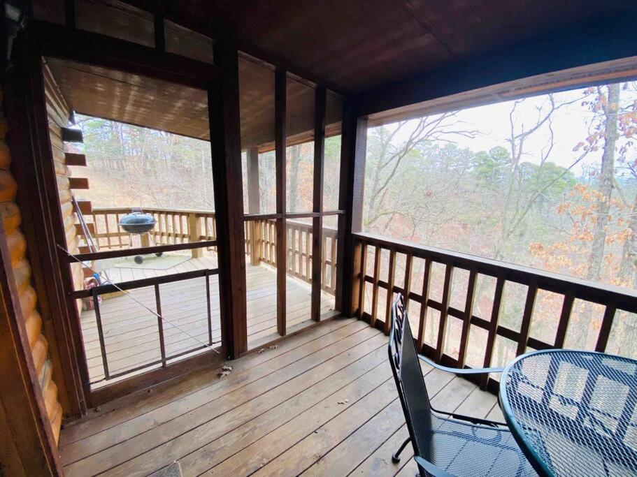 The Loft At Bear Mountain Log Cabins Eureka Springs Extérieur photo