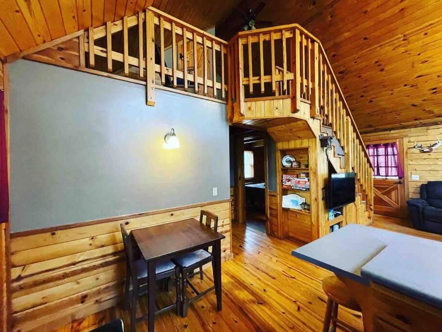 The Loft At Bear Mountain Log Cabins Eureka Springs Extérieur photo